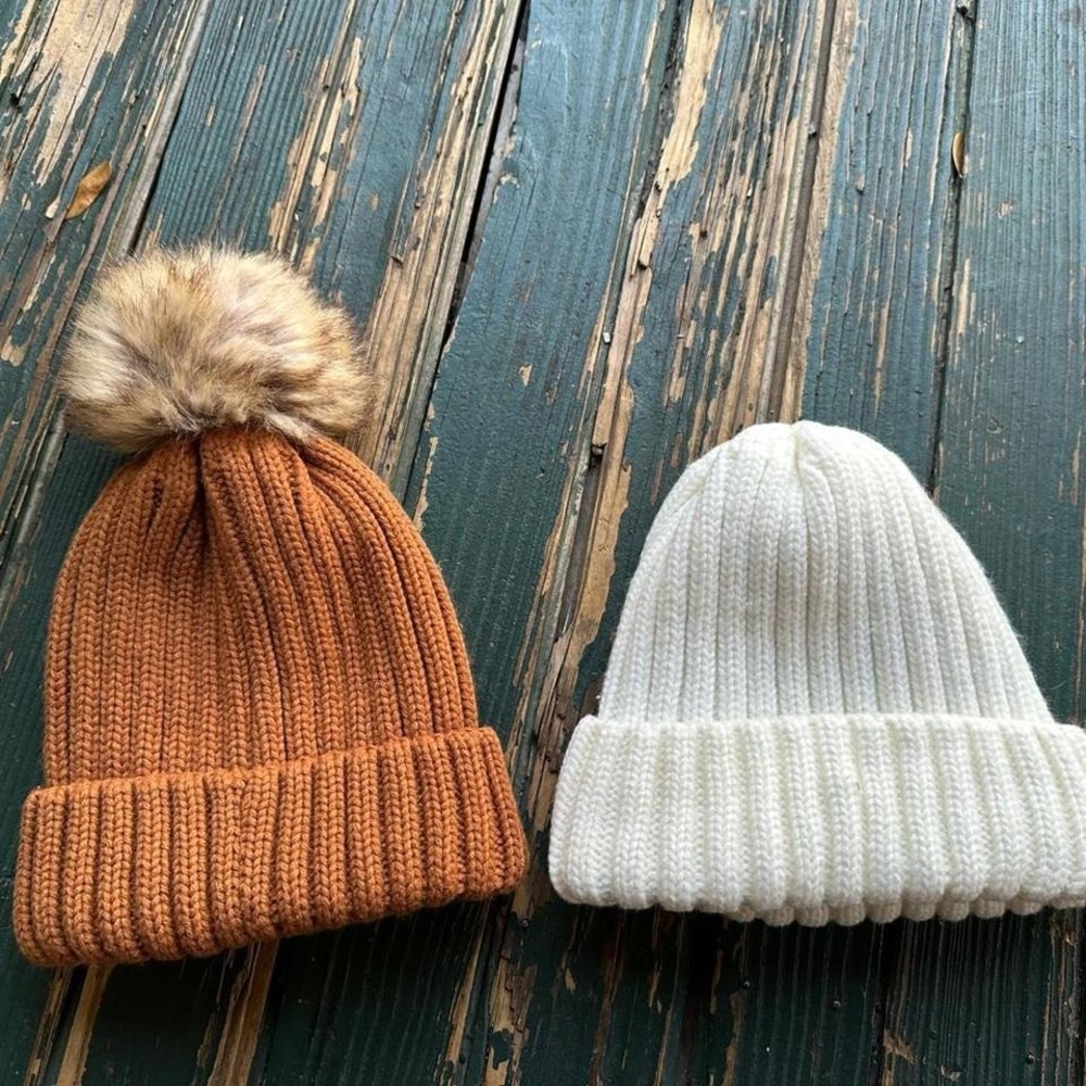 Furtalk white and brown knitted hats removable Pom Pom lot